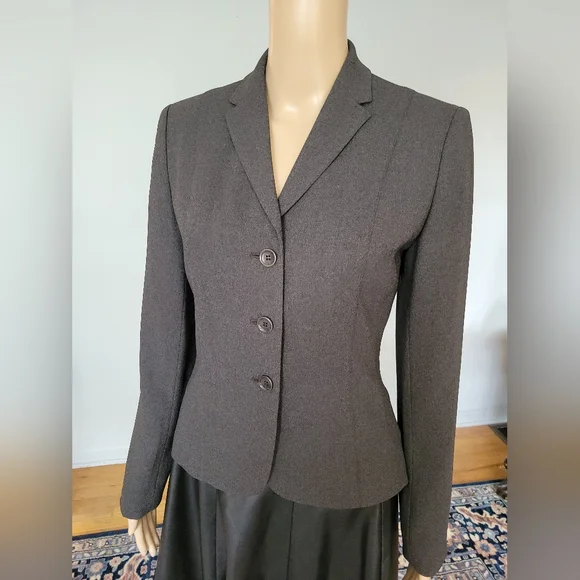 Ann Taylor Gray Blazer - Size 2 - Picture 1 of 7